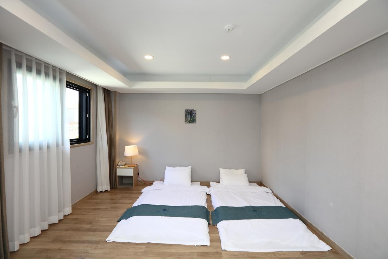 Blue Mountain Hotel Songsan-ni Екстериор снимка