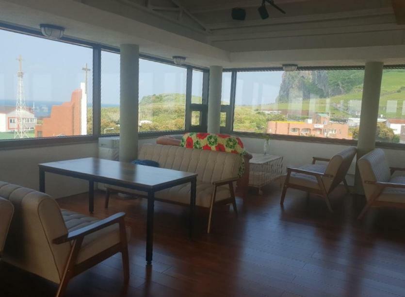 Blue Mountain Hotel Songsan-ni Екстериор снимка